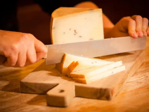 Taglio del formaggio - Guida per degustazioni perfette
