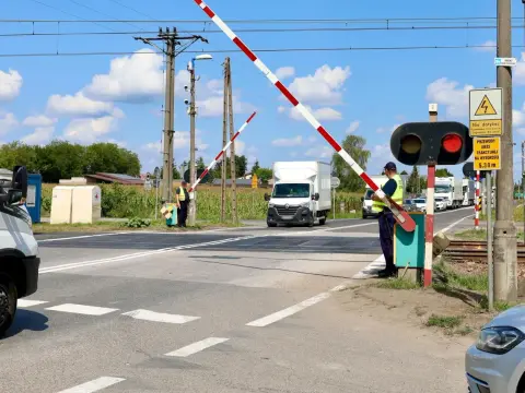 Przejazd kolejowy - Jak uniknąć kary i wypadku?