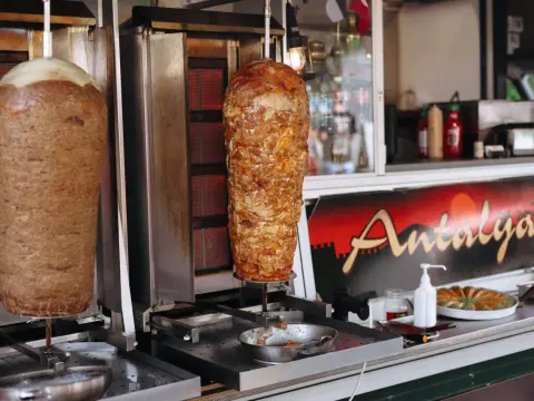 Ile kosztuje mięso na kebab? Ceny hurtowe i porady dla gastronomii