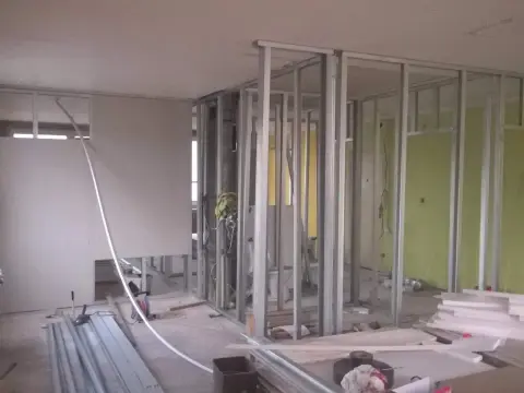 Cartongesso tossico? I rischi reali e come usarlo in sicurezza