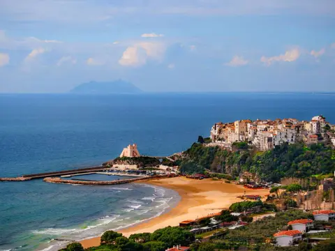 Plages près de Rome : Votre guide pour une escapade parfaite