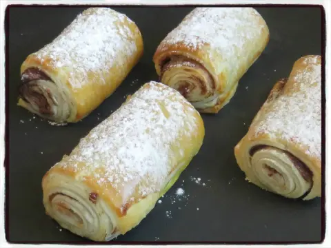 Feuilletés au chocolat express - La recette facile et inratable