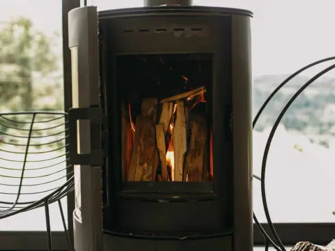 Prise d'air poêle à bois obligatoire - Est-ce vraiment nécessaire ?