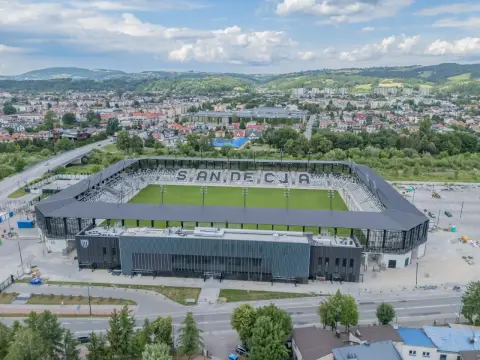 Stadion Sandecji w Nowym Sączu - Co warto wiedzieć o nowej arenie?