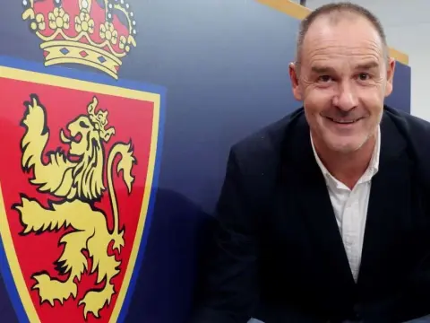 Quién es el entrenador del Zaragoza y qué cambios ha traído