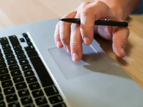 Hash - ¿Qué es y cómo protege tus datos? Guía esencial