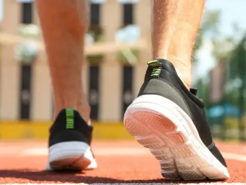 Zapatillas ilegales para correr: evita descalificaciones en competiciones