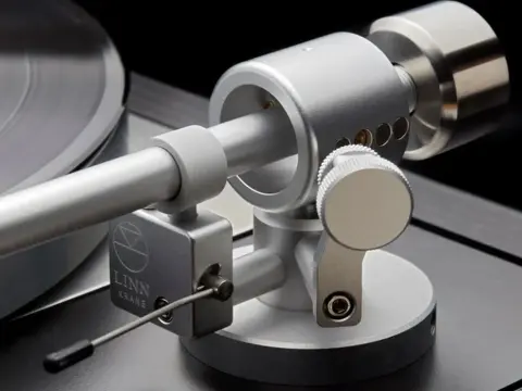 Gramofon jaki wybrać – najlepsze opcje dla początkujących i oszczędnych