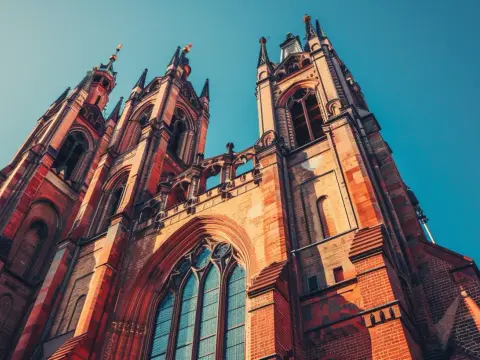 Brochów: Gotycki kościół zachwycający od stuleci
