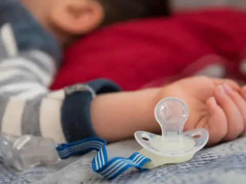 Odparzenia od smoczka - jak pomóc dziecku?