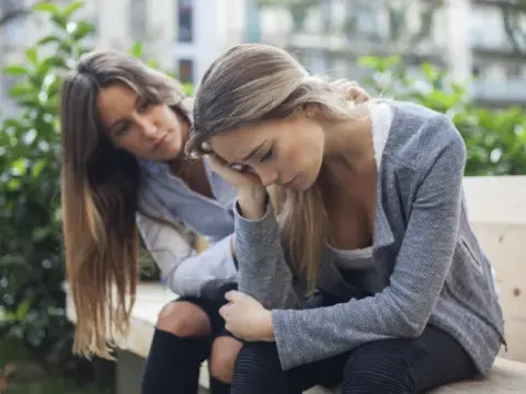 Jak sprawdzić czy ma się depresję – objawy, testy i pomoc psychologiczna