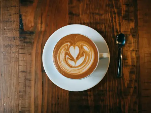 Woher kommt Cappuccino? Die wahre Geschichte & guter Genuss