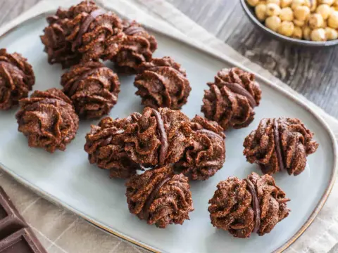 Baci di Alassio, storia e ricetta per farli morbidi