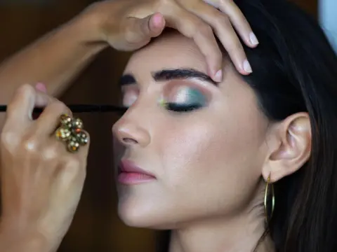 Makeupartistutbildning - Välj rätt & få jobb i Sverige