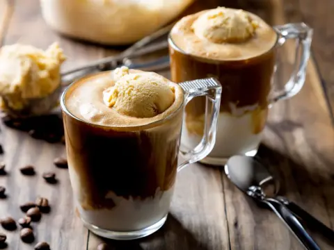 Affogato idealne - przepis, kawa, lody. Zrób to w domu!