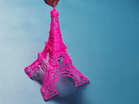 Manualidad de la Torre Eiffel paso a paso con cartón