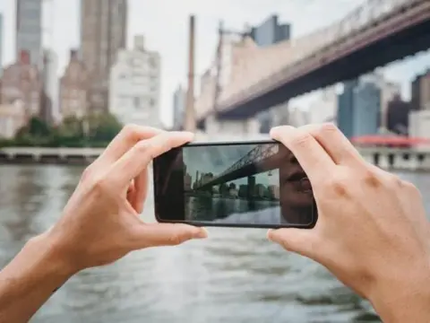 Wywołaj zdjęcia z telefonu u fotografa: Poradnik krok po kroku