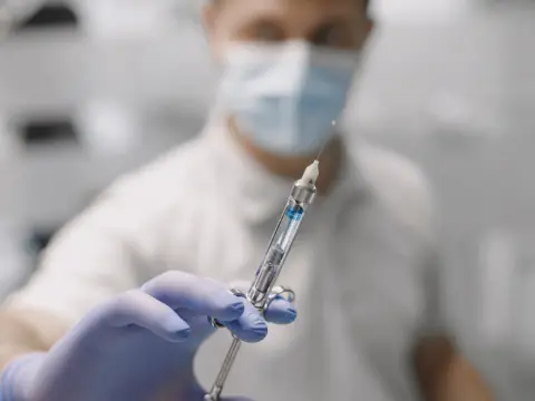 Znieczulenie u dentysty: fakty o bezpieczeństwie i bezbolesnym leczeniu