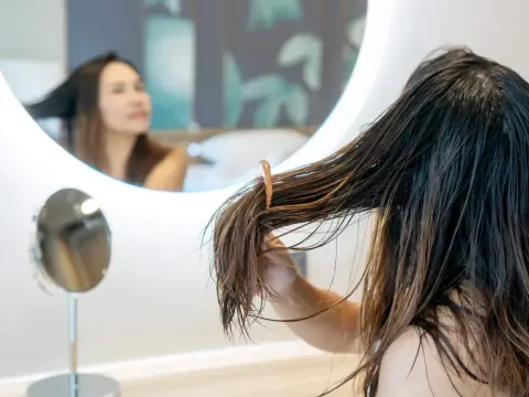 Cabello adolescente - rutina práctica para raíz grasa y caspa