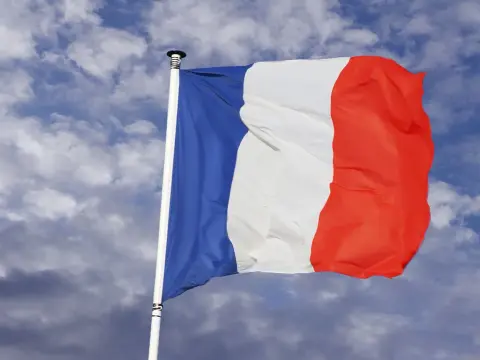 Zakaz jazdy ciężarówek we Francji - kiedy działa wyjątek?