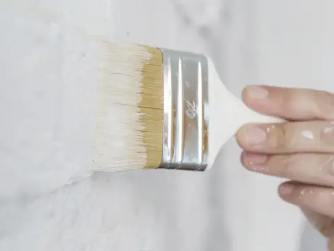 Si può mescolare il fissativo nella pittura?