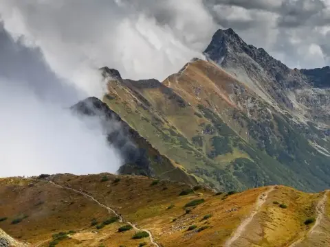 Tatry: jakie to góry? Odkryj ich alpejski charakter i sekrety!