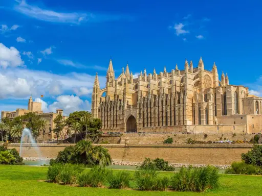 El secreto para visitar la Catedral de Palma gratis: ¿lo conoces?