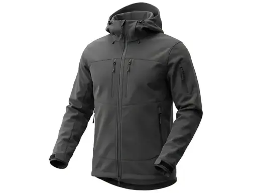 Szara kurtka softshell z kapturem i licznymi kieszeniami. Dowiedz się, jak prać softshell, by zachować jego właściwości.