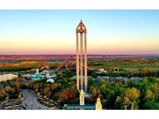La Lanzadera del Parque de Atracciones: emoción y seguridad en cada caída