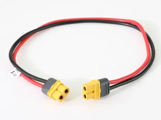 Ein Kabel mit roten und schwarzen Leitungen, das an beiden Enden mit gelben MT60 Steckern versehen ist.