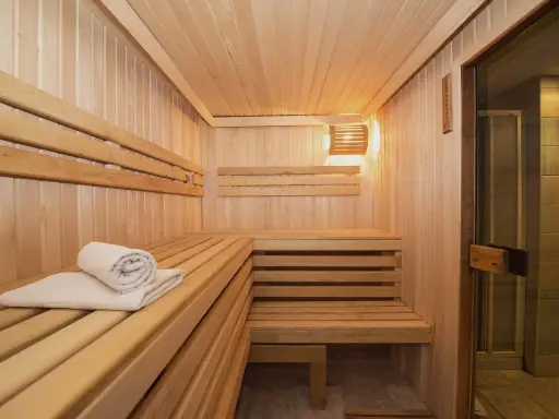 Sauna i SPA: Kompletny przewodnik. Zdrowie, uroda i relaks.