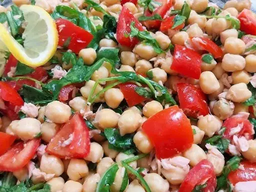 Insalata di Ceci: Ricetta Facile, Veloce e Nutriente