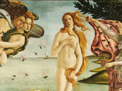 La Venere di Botticelli, nuda su una conchiglia, accolta da Zefiro e Aura, mentre una ninfa le offre un manto fiorito.