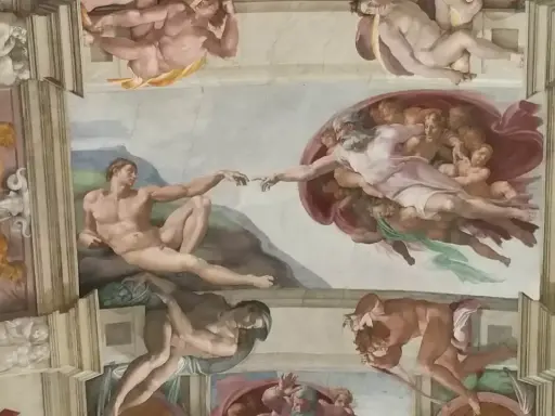 La Création d'Adam dans la Chapelle Sixtine. Photos interdites pourquoi ? Pour préserver ces fresques divines de la lumière et de l'humidité.