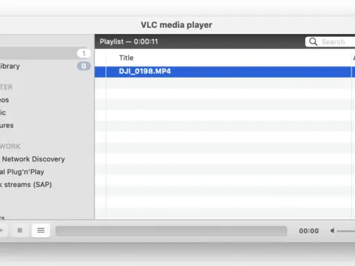 VLC zeigt eine Playlist mit der lrf datei dji.mp4 an.