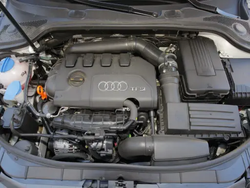 Audi 40 TFSI: Pełna analiza silnika 2.0 TFSI. Warto go kupić?