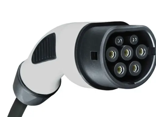 Conector de carga para vehículo eléctrico, mostrando varios tipos de conectores de carga.
