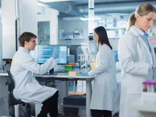 Investigador Médico: ¿Qué hace? ¿Cómo serlo? Salarios en España
