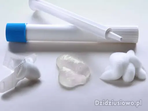 Różne formy antykoncepcji chemicznej: globulka, żel i pianka.