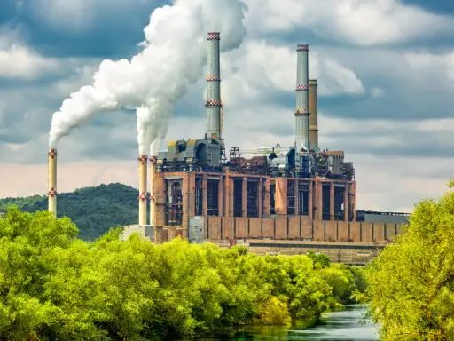 Emisje CO2: Ranking kontynentów. Czy Twój region redukuje ślad?