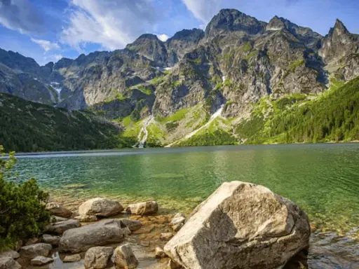 Morskie Oko: Szlak otwarty? Sprawdź status i planuj bezpiecznie!
