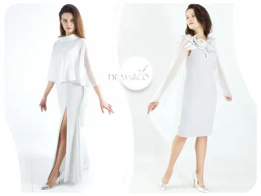 Eleganckie, białe gotowe stylizacje na wesele: długa suknia z rozcięciem i błyszczącą górą oraz krótsza sukienka z ozdobnym kołnierzem i eterycznym bolerkiem.