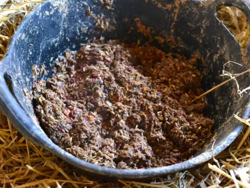 Mesz dla konia: Przepis, korzyści. Czy na pewno robisz dobrze?