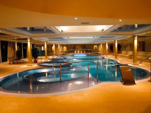Hotel Puente Viesgo Balneario: Relájate en el mejor spa de Cantabria