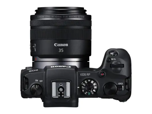 Czarny aparat Canon EOS RP z obiektywem 35mm F1.8. Idealny do testów i kreatywnych ujęć.