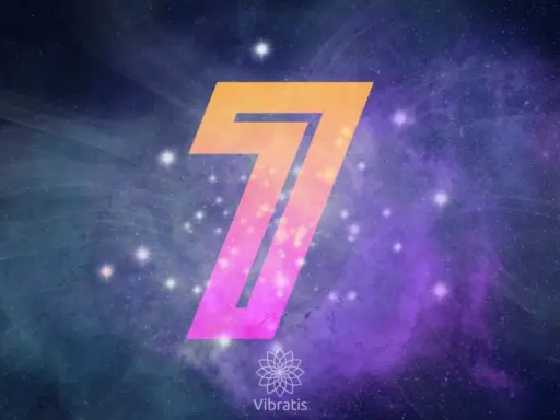 Le chiffre 7 signification dans un ciel étoilé cosmique, avec des nébuleuses violettes et des étoiles scintillantes.