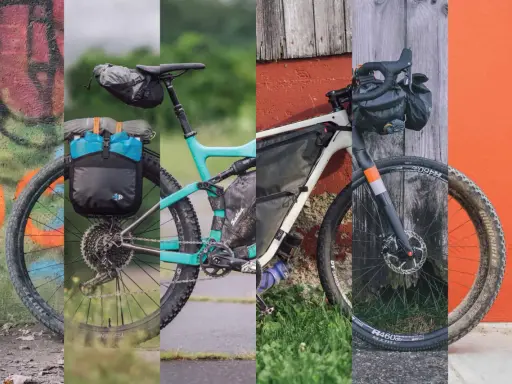 Dwa rowery gotowe do bike packingu, jeden z sakwami na bagażniku, drugi z torbą w ramie i na kierownicy, na tle kolorowych ścian.