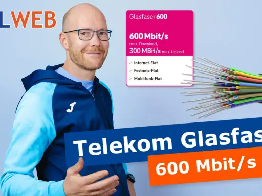 Mann mit Brille wirbt für Telekom Glasfaser 600 Mbit/s. Schnelles Internet für alle.