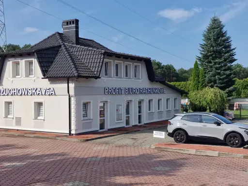 Budynek biura rachunkowego "Profit Biuro Rachunkowe" przy ul. Żuchowskiej 75A w Zielonej Górze.