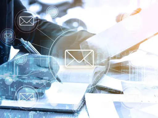 Piszę email po angielsku do kolegi, analizując dane i komunikując się cyfrowo.